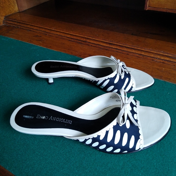 ENZO ANGIOLINI Blue and Cream Open Toe Kitten Heels - Picture 5 of 7